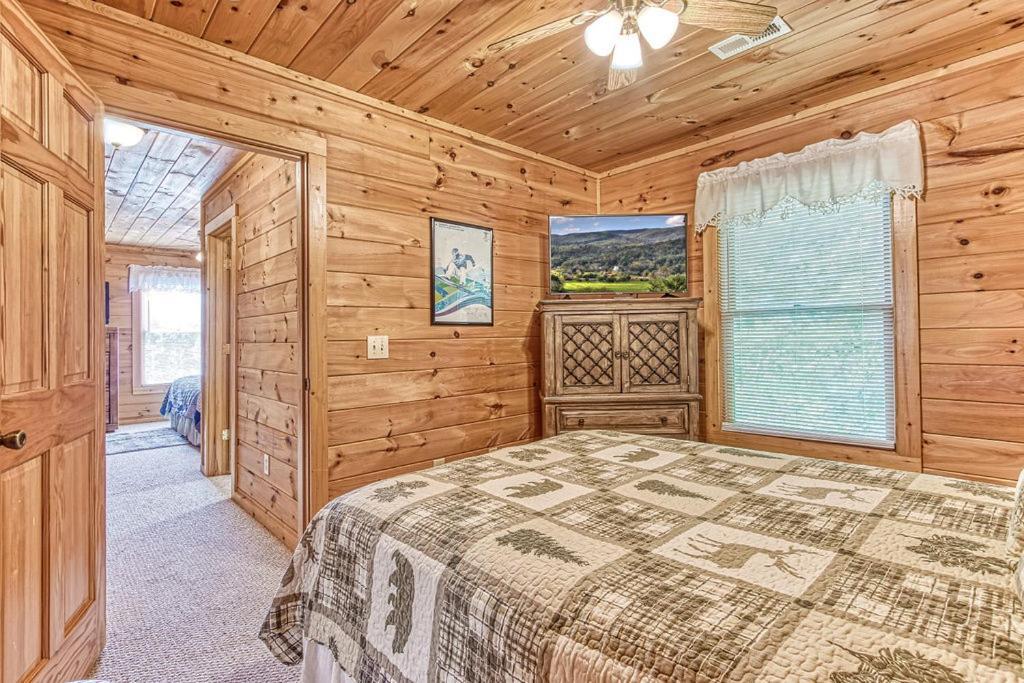 Вилла Smoky Mountain Gem Гатлинбург Экстерьер фото